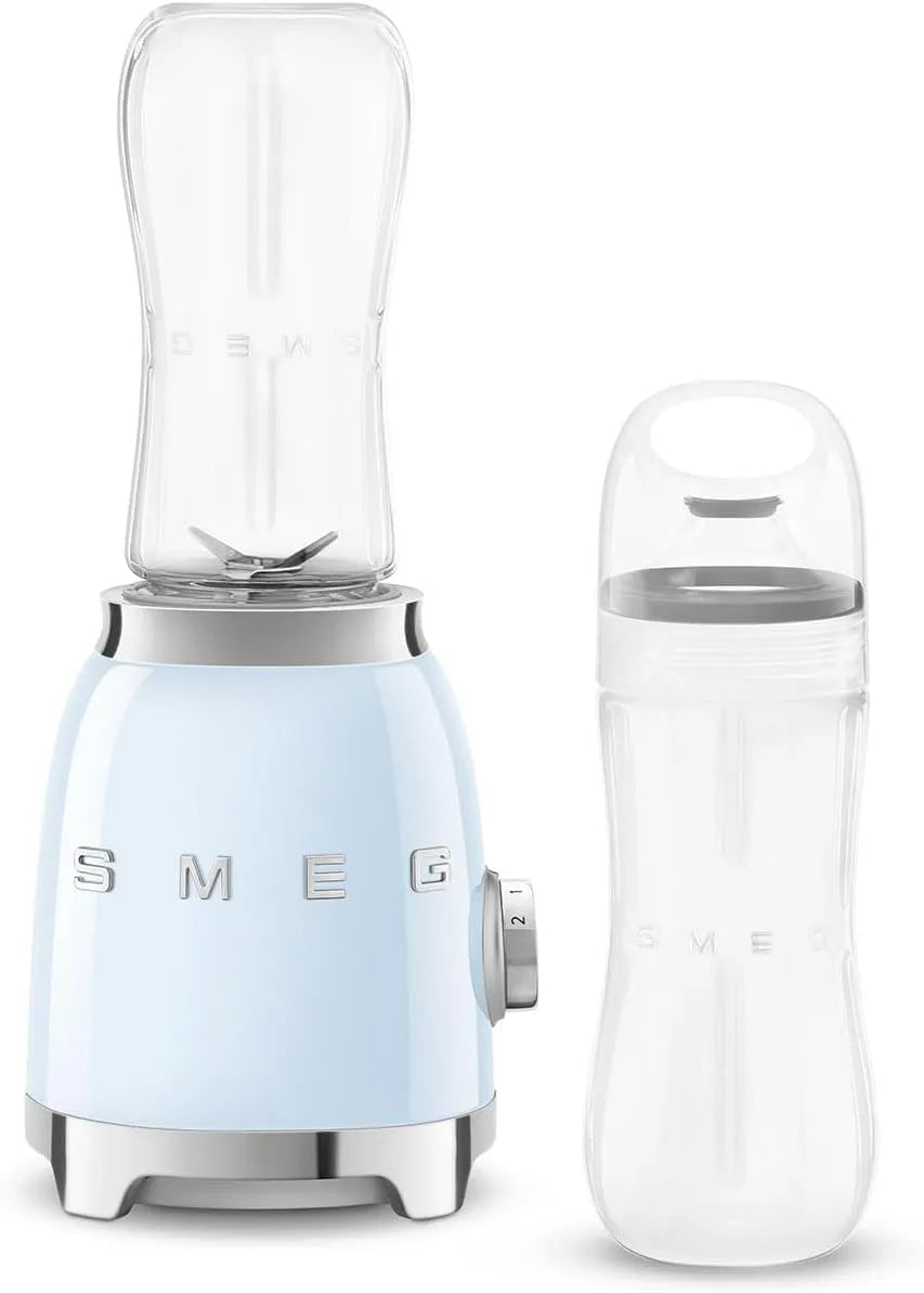Smeg Standmixer PBF01PBEU, 2 Geschwindigkeitsstufen, Personal, rutschfester Standfuß, Blau, 2 x 600 ml Flaschen inklusive, Leistung 300W